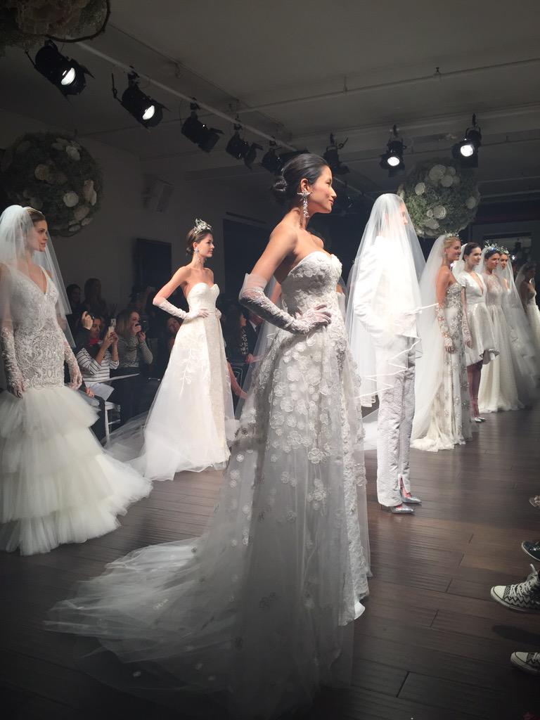 Dramatic &amp; dazzling finale <a href="/NAEEMKHANNYC/">NAEEM KHAN</a> #nycbridalmarket