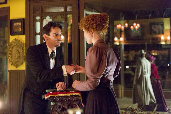 Emilys76's tweet photo. The plot is thickening here... #dracamazon #savedracula #DracNeedsHBloodO #BringBackDrac http://t.co/MvIa1FqOYR