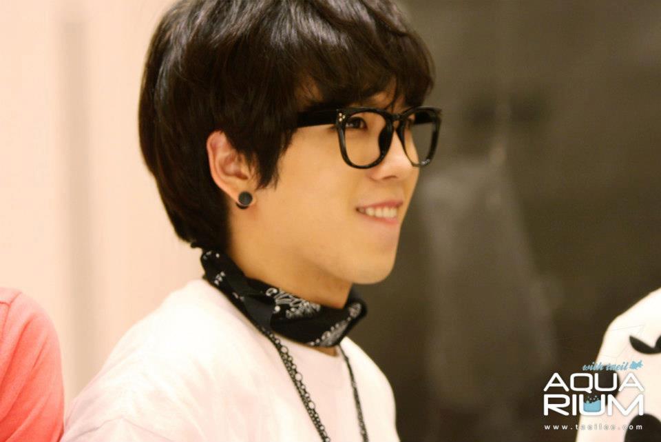 yuheartu's tweet photo. #MexicoWantsBlockB #4YearsOnTheBlock 

DÍGANLE que lo amo !!! http://t.co/tXggLv4vqJ