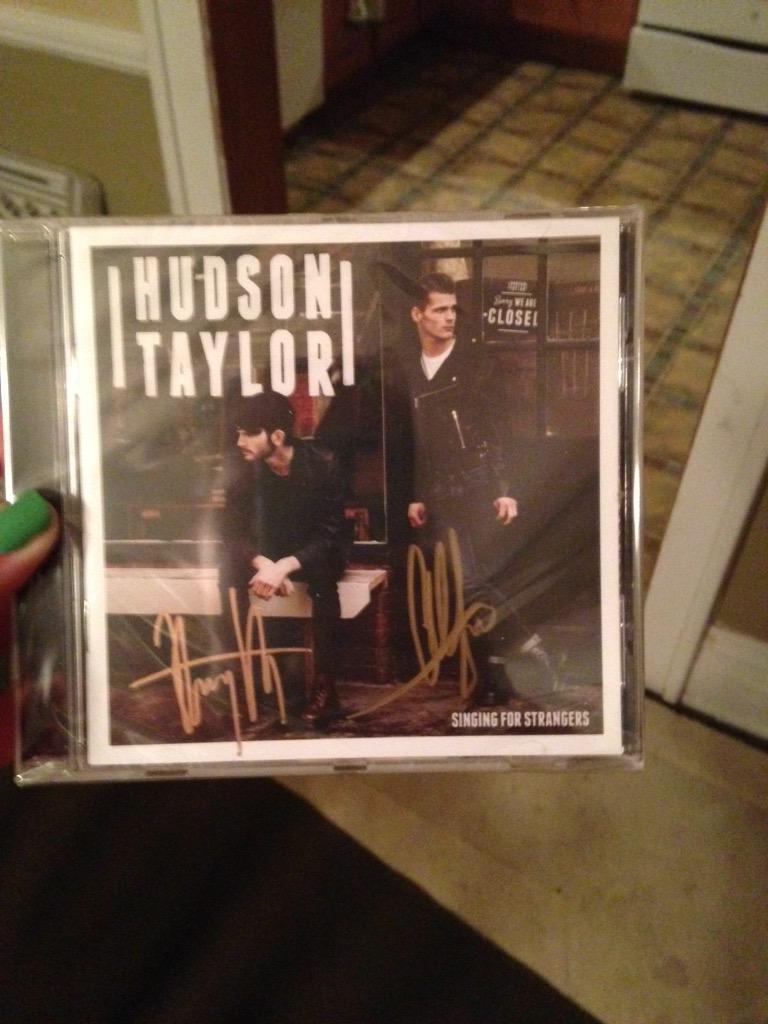 gingermarrrrg's tweet photo. @HudsonTaylor IT FINALLY CAME!!! #SingingForStrangers #daymade http://t.co/fcGZodkUPP