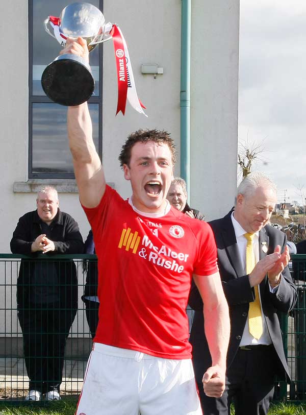 TyroneGAALive's tweet photo. D-Day! Best of luck to our Senior Hurlers and Under 21 Footballers! Get out and support the lads in Derry or Sligo! http://t.co/pdzisfCQXw