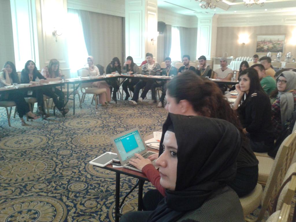 yel_zy's tweet photo. @undpturkiye @habitatkalkinma  @TTNETAS @UlasBaskan #ihk#van'da#eğitimdeyiz#van#hrkese#mutlu#sabahlar#habitatheryerde http://t.co/h8ZPgjgKAd