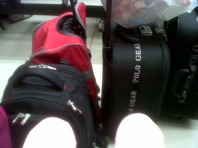 Okk, bawa barang sebanyak ini :s
