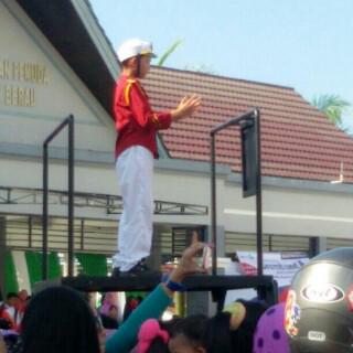 mohankianiaptr's tweet photo. keep support you ding:* smoga menang. smoga jdi gitapati trbaik tingkat SD yapss! loveyou so much!!!♥♥♥ http://t.co/7KLgcZS7Kd