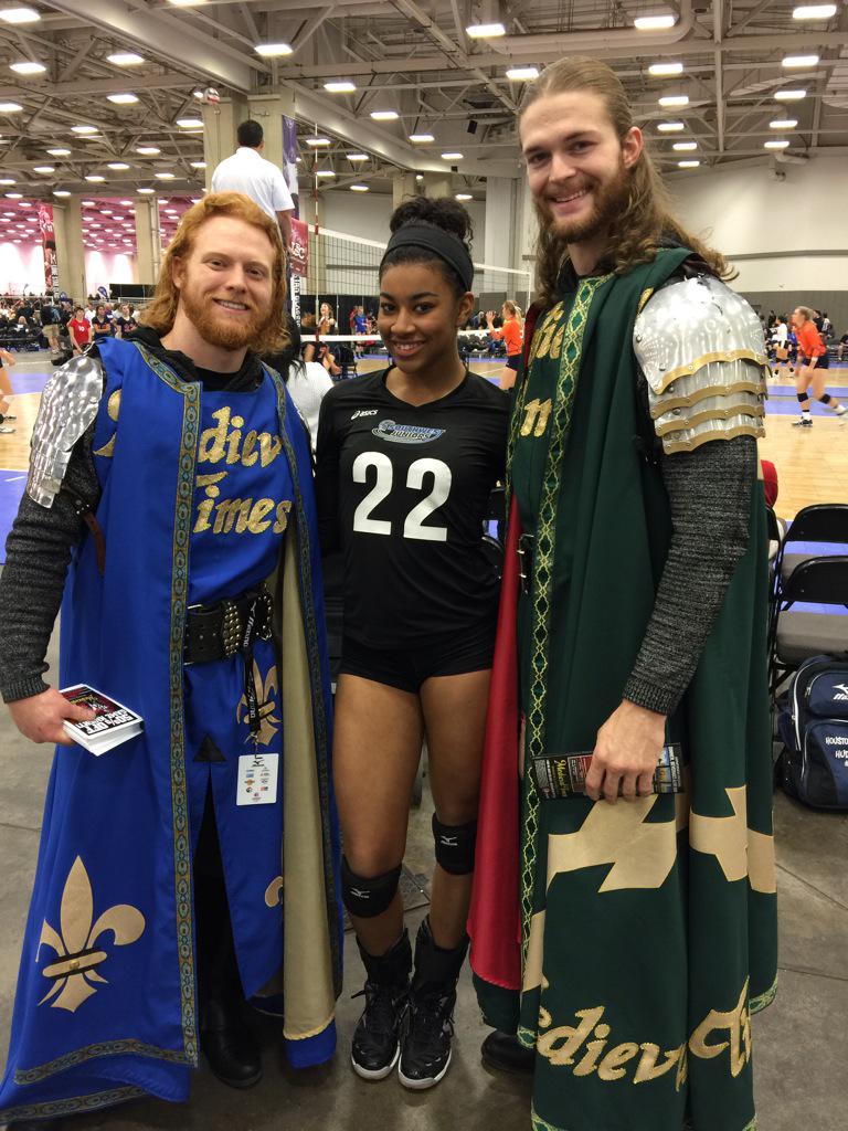 SWJRsVballClub's tweet photo. 😂😜Just because.💁 @LoneStarClassic #SWJRs http://t.co/p8exLXVEtX