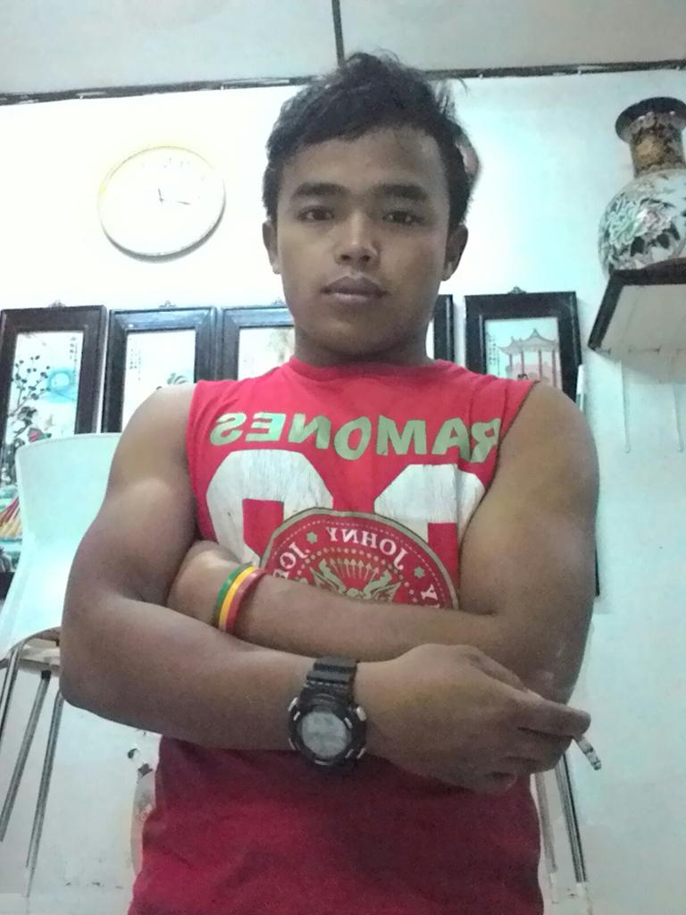 arif_bumi's tweet photo. Haloo semua http://t.co/h4yuzEx67t