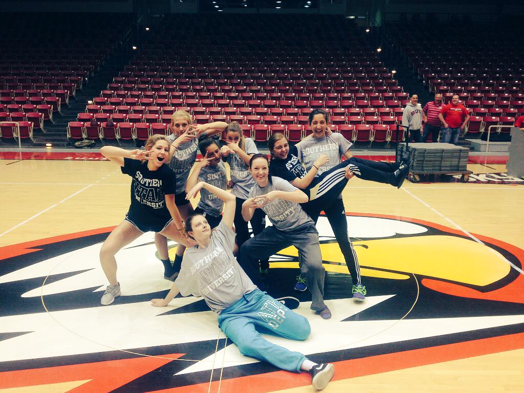 Savvyflan07's tweet photo. Today was definitely one for the books! SUU was awesome! #hoopsasl http://t.co/ZfBUufH0WG