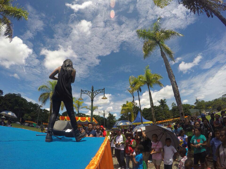 She_Band's tweet image. Manggung di kuala kencana papua hari ini langitnya biruuuuu sekali