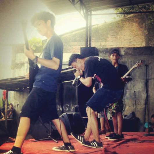 FighterVictim's tweet photo. Featuring @aldyfaisaldy @FURRYPAPER http://t.co/1xI9o7gcOM