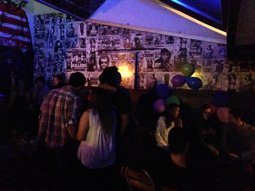 15mindefama's tweet photo. Mañana ley seca, qué importa! Hoy estamos con la mejor energía y música! http://t.co/iwI4a2EASc