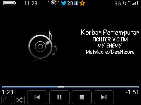 FighterVictim's tweet photo. Siang siang gini enaknya ngopi sambil putar lagu yang hareudang \FV/ http://t.co/aOhbH2DICc