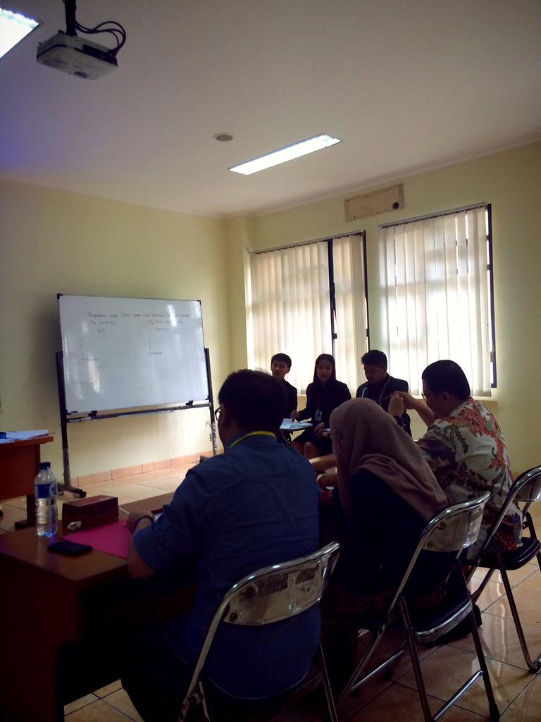 UKM Debat Fakultas Hukum sedang mengikuti Padjajaran Law Fair 2015 mohon do'a Dan dukungannya ya..