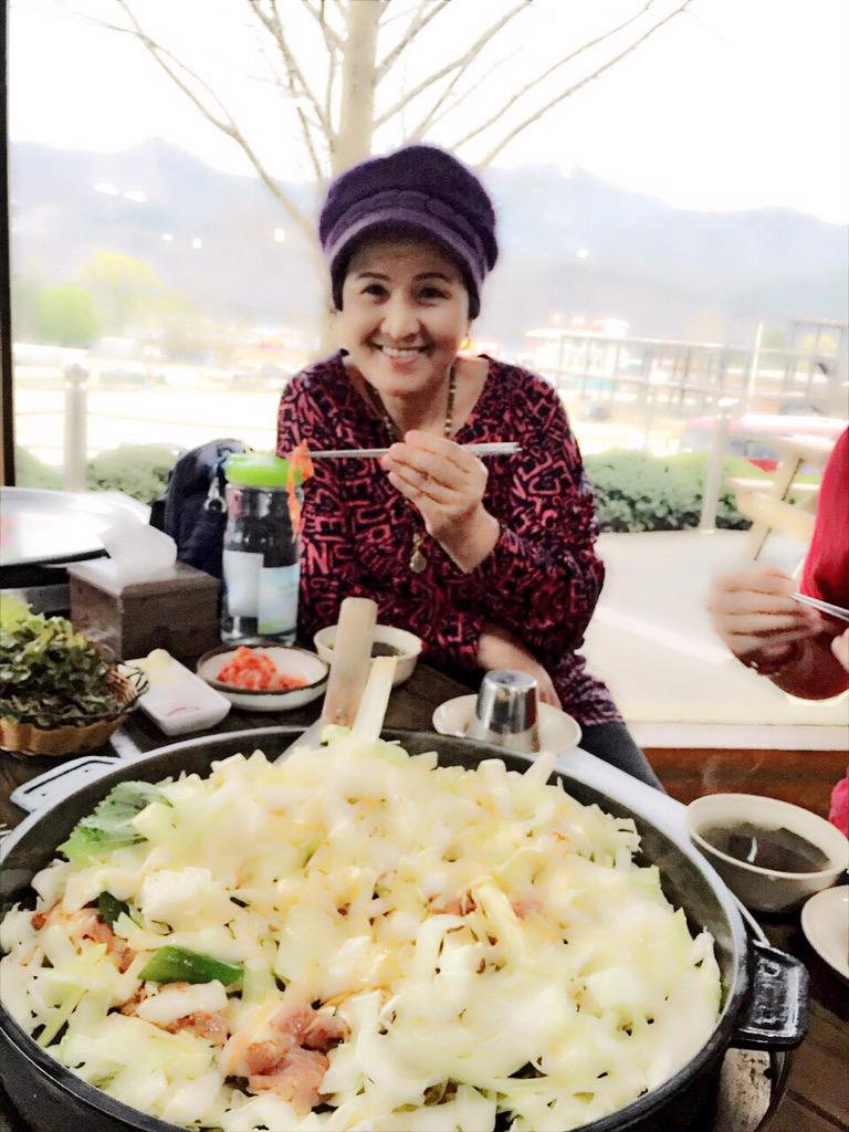 saipenb's tweet photo. 🍵🍴🍜🍲🍛 http://t.co/4DBjWvaMrG