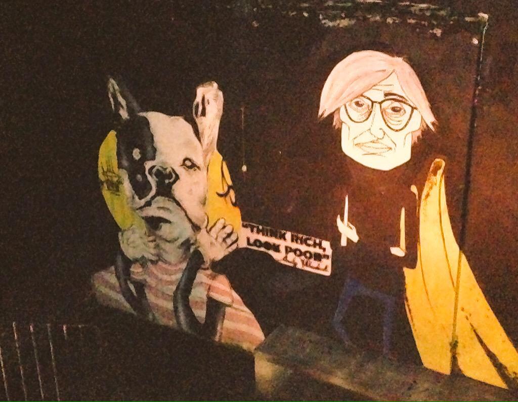 15mindefama's tweet photo. Sabes en qué lugar de #15MinutosDeFama está este mural? si no lo has visto ven y descúbrelo! http://t.co/sF8e7hakxg