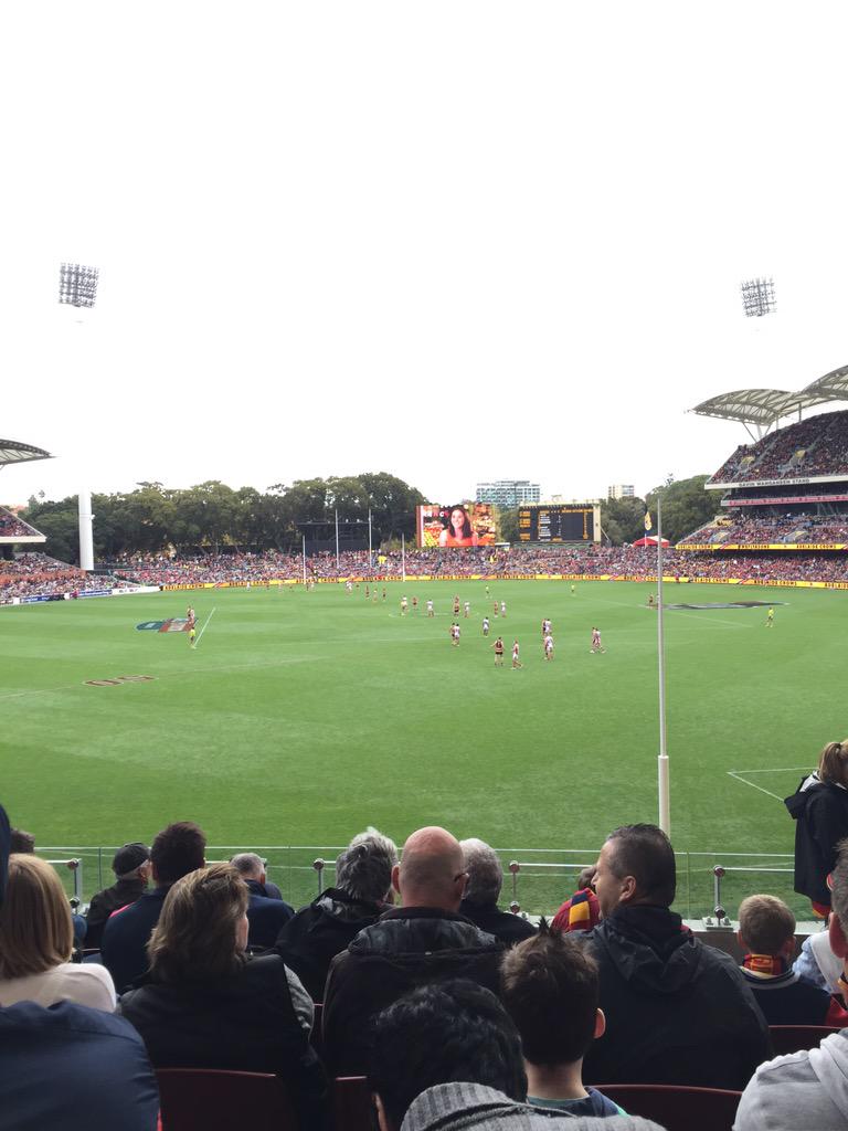 sosmcgill's tweet photo. Carn' you baggers! up the bull! #weflyasone http://t.co/kEGymzuuri