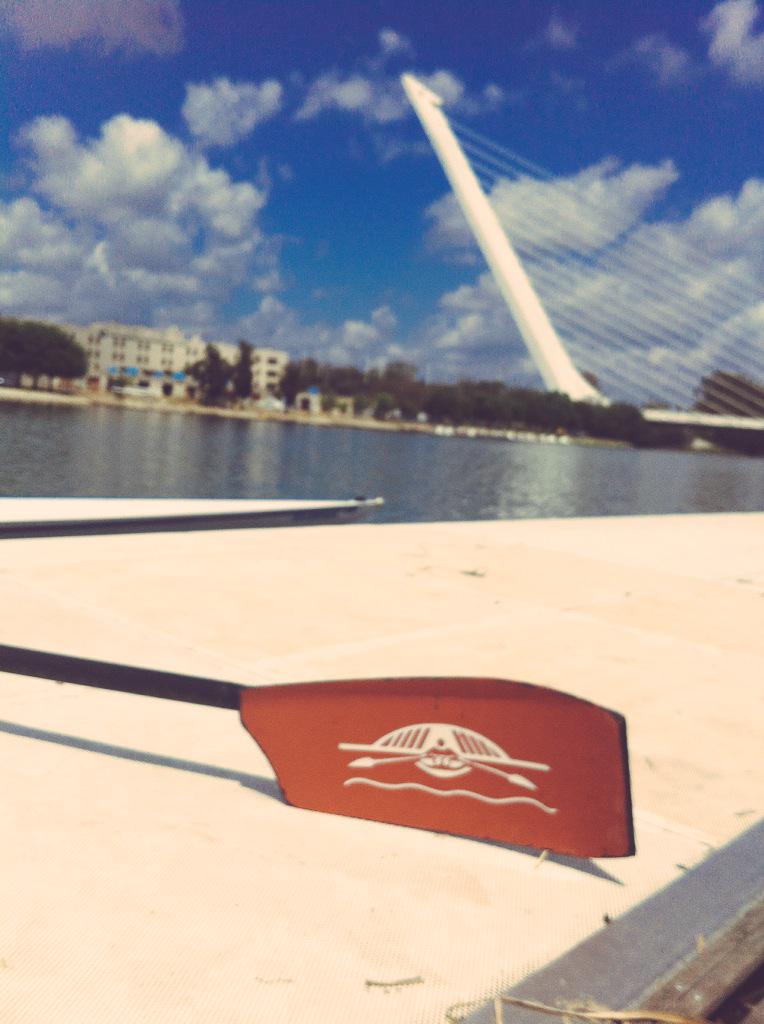 Guadalquivir86's tweet photo. Hoy se disputa la 3ª regata de la 18ª edición de la Liga Andaluza. Desde las 9h en el #CEARlaCartuja @remoandaluz http://t.co/JQWVMacY0I