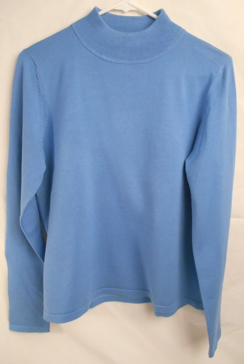 PrideDrip_Brand's tweet photo. #PENDELTON Women's Blue Size Small Silk Blend #LongSleeve #Blouse http://t.co/RV3VkDU6ad via @eBay http://t.co/nORLL2BWmB