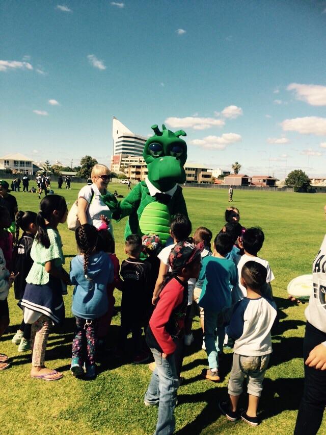 nataliestock26's tweet photo. South west warriors in Bunbury supporting St George Foundation http://t.co/dTTv4gTeQi