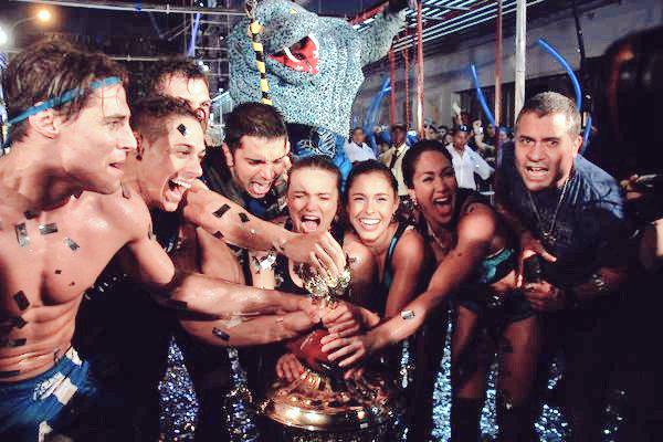 realicarol's tweet photo. Este momento no tiene precio, es demasiada emoción y la recompensa de mucha unión y trabajo en equipo! Los quiero 🐍🏆💙 http://t.co/cc3d3mkXD1