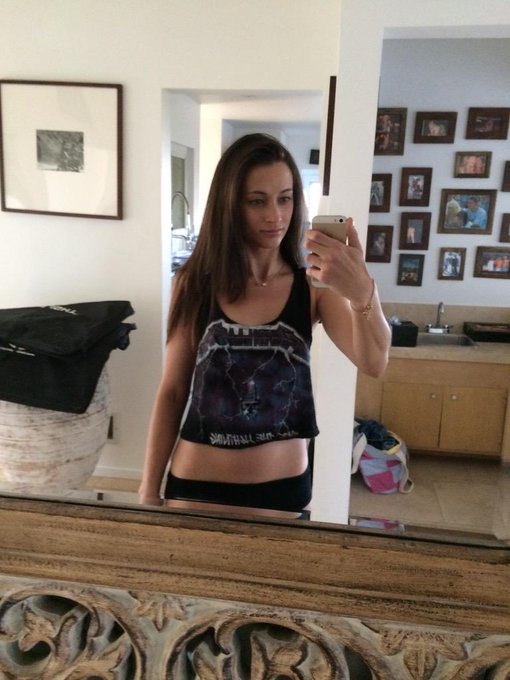 Teach me how to Selfie  T-Teach me how to Selfie  All the cameras love me  All the, All the cameras love<a href="/tag/setlife"class="tags"><span>#setlife</span></a>