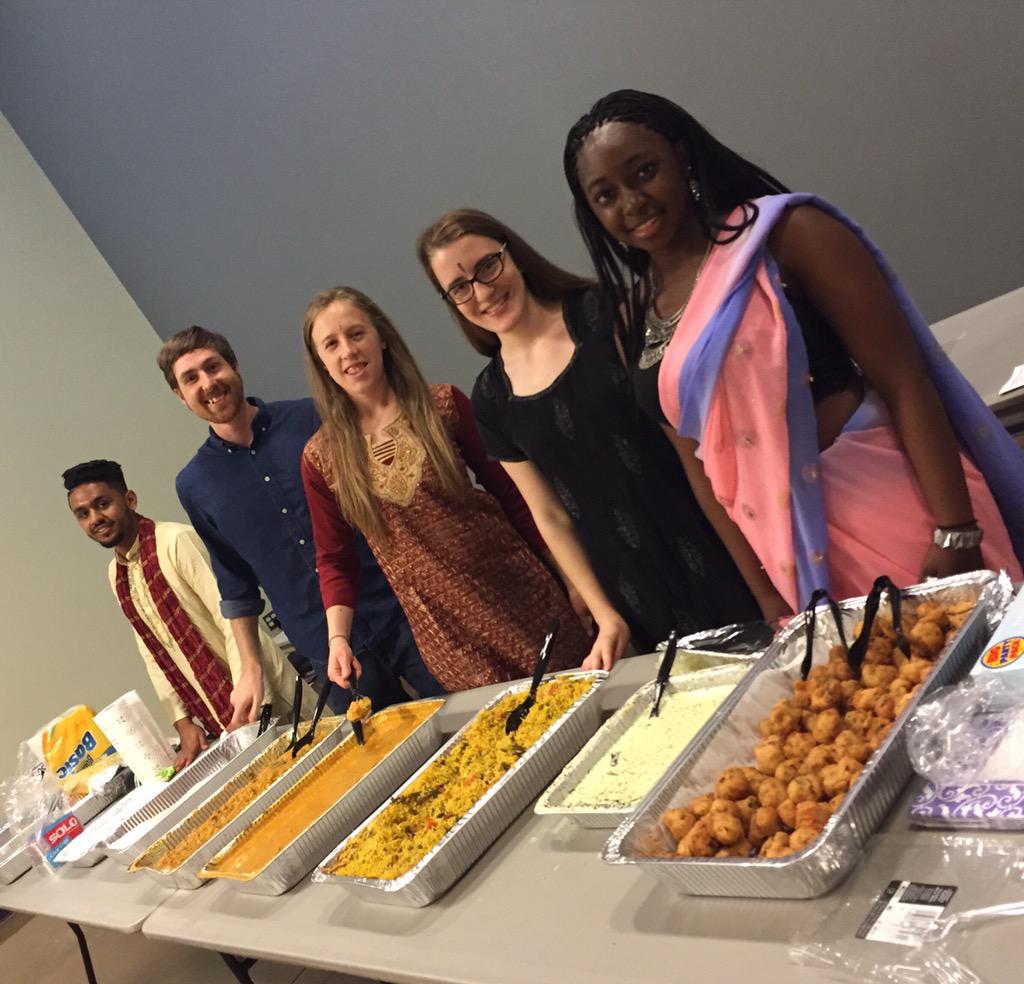 OralRobertsU's tweet photo. There was a lot of delicious Indian food tonight at @Global_U's "Escape to India!" #IncredibleIndia #ORUGlobal #IAGT http://t.co/Tc51Nx6eeA