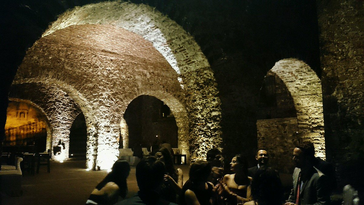 Villasignor's tweet image. Noche de cubas mata mañana de entrenamiento Será otro día el entreno #happyfail #:) #drinking #Mexico #BacardiLegacy