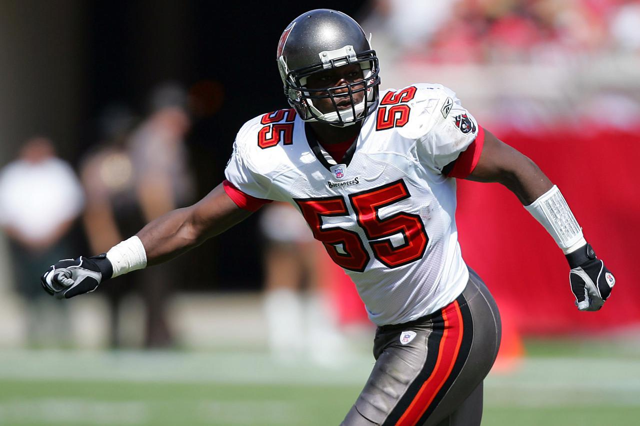 Happy Birthday to Derrick Brooks, who turns 42 today! 