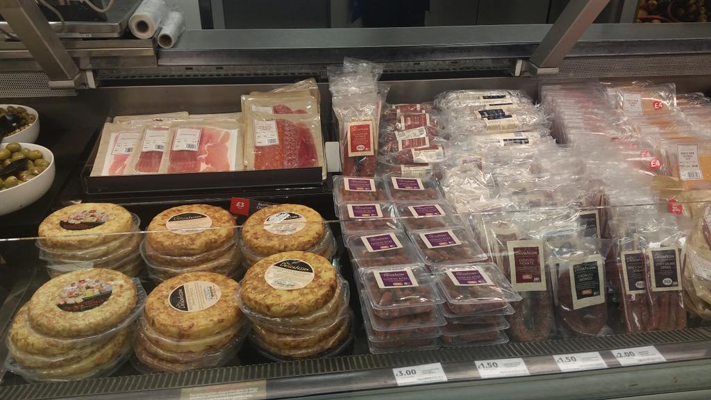 Full and Fresh Tapas aylesbury extra @EggletonOlly <a href="/chrisphillips27/">chris phillips</a> @steviegosboy