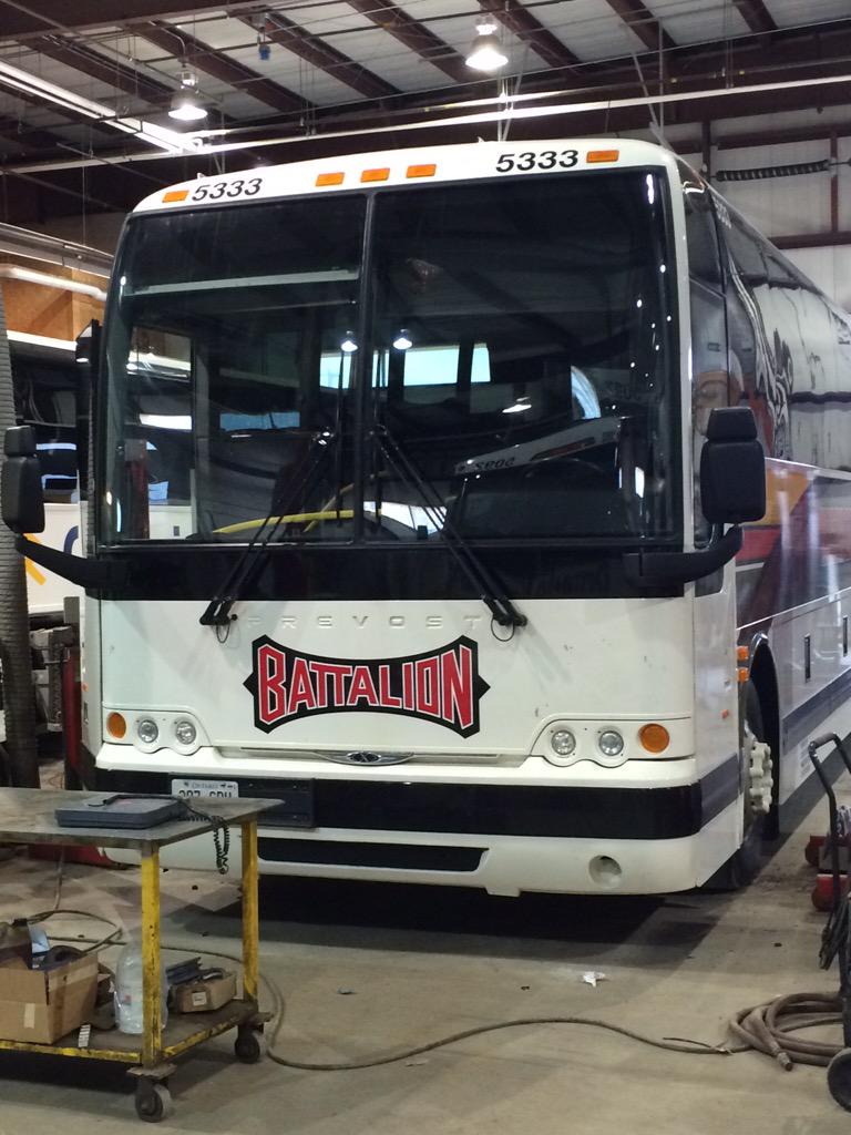 JL_Thib's tweet photo. @OntNorthland our team is gas'in up the coach for your team @OHLBattalion. Good luck to the boys! @CoachStanButler http://t.co/s5fAmqjEu4