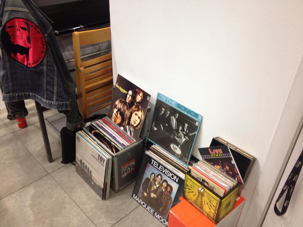 marcotossa's tweet photo. Spinning some wax @MobyDiskRecords for #RecordStoreDay !!! http://t.co/szVx9Yaku0