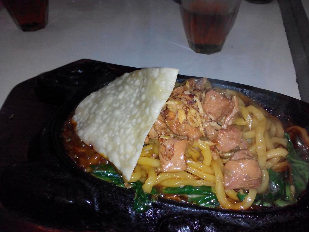 dadan_faqot's tweet photo. @Kuliner_Bandung jangan pernah lewatin mampir at mie ayam baso Raja Berkah Lembang harga terjangkau rasa ajibbb pisan http://t.co/m9aDB7Itdj