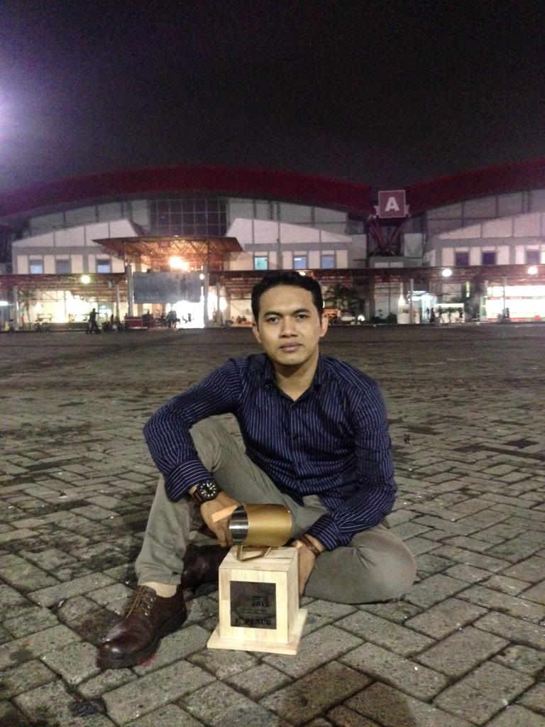 IndonesiaLatte's tweet photo. Selamat @iwan6781 Dua Kali mempertahankan #1 #ILAC2015 go to sweden WLAC2015 http://t.co/WvoVEjWc1S