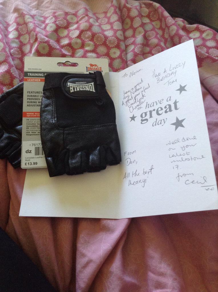 NaomiMetzgerTJ's tweet photo. hahaha had a little party at training and coach got me training gloves!!! #goodbyecalluses thankyou! @TACJuniors http://t.co/rGCgzhWcD3
