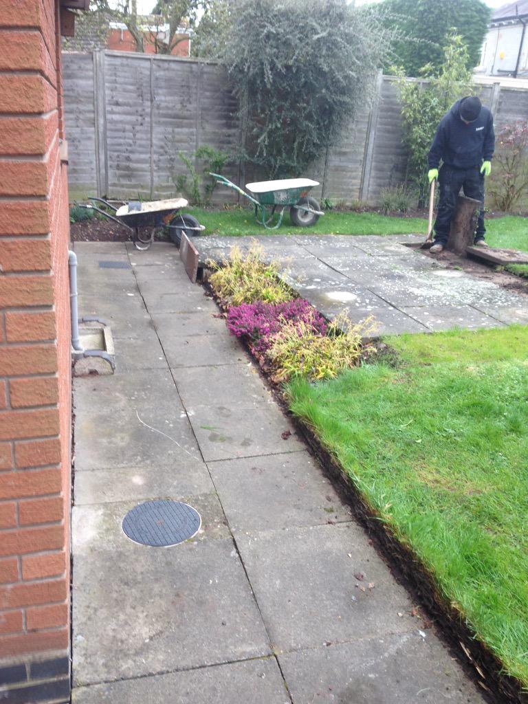 Ddfencing's tweet image. Slabs replaced in droitwich! Took old ones away (FREE) #fences
