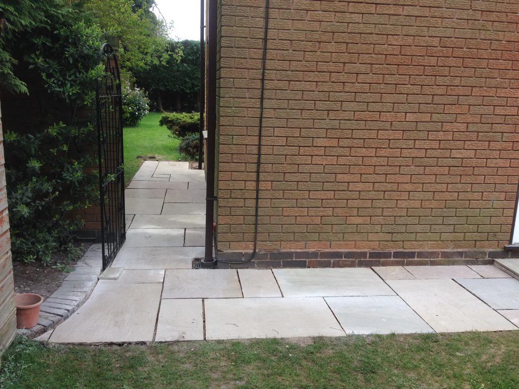 Ddfencing's tweet image. Slabs replaced in droitwich! Took old ones away (FREE) #fences