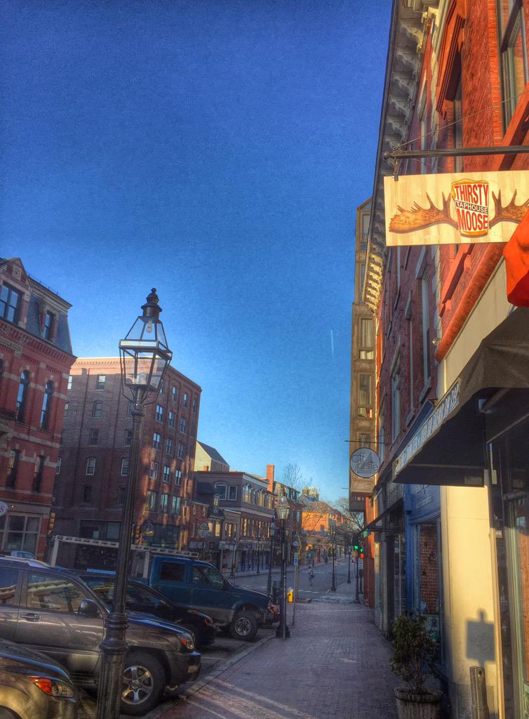 It's going to be a beautiful day! If you're driving into town, head in early so you can find parking. #PortsmouthNH