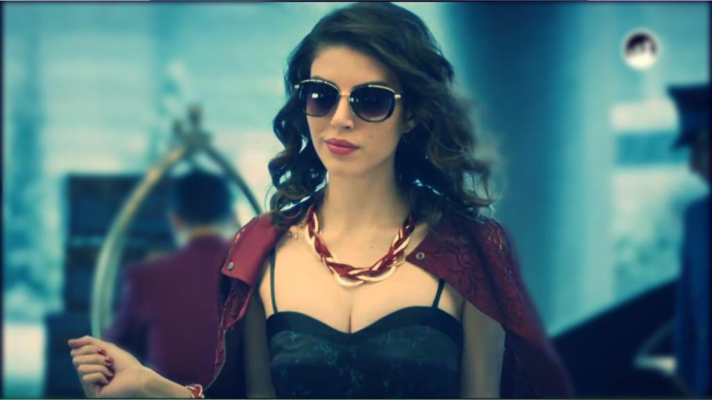 shop_header's tweet photo. •Deniz Baysal icon 😘😘😘
•RT-FAV yaparak alınız. http://t.co/tac4EY9ha3
