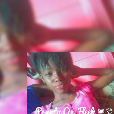 Preety_Ganqq's tweet photo. 💋💋💋💋 P•I•N•K• L•I•P•S• 😍😍😍😍 http://t.co/pCaE8PLVV4