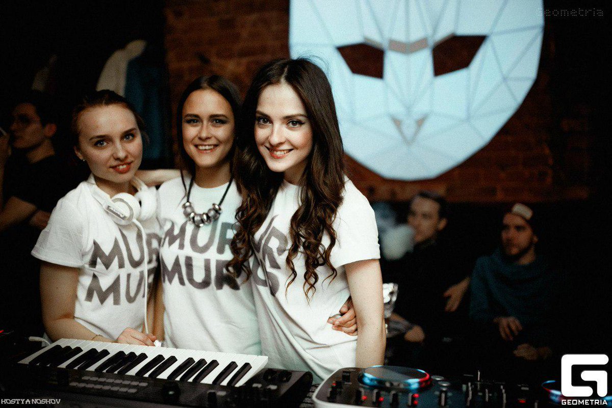 chepaybar's tweet photo. Трио MUR MUR врывается в ночь, чтобы порадовать твой взор, зажечь танцпол и огонь в сердцах. Обаятельные кисы в деле! http://t.co/pwisXRQntE