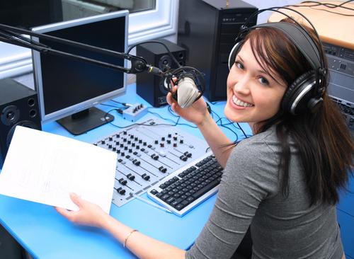 gravitazeroeu's tweet photo. Hai  tra i 18 e i 40 anni? Partecipa a "Giovani Talenti in Europa" con #Radio24 @Radio24_news http://t.co/gINGq3bE3R http://t.co/tmkCs5NqNG