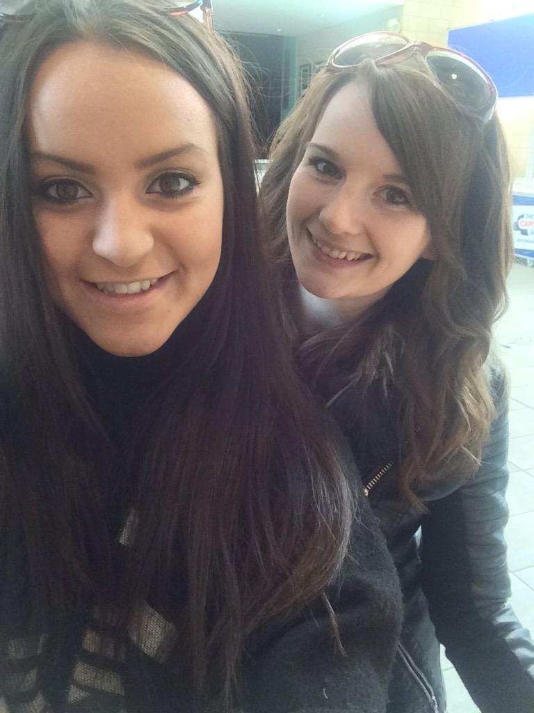 JasmineAyton's tweet photo. We are here @mcflyharry first in the queue 👊🏼 http://t.co/0T8GRcUmG7