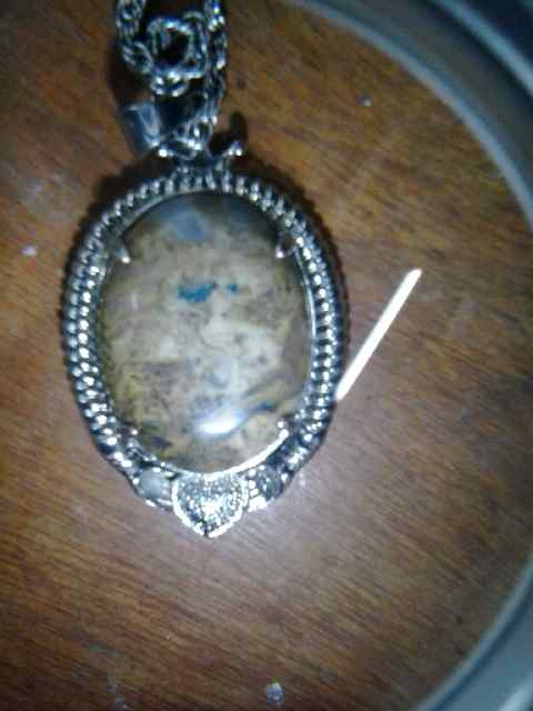 arnostoone's tweet photo. sungguh indah batu bergambar wanita sedang duduk http://t.co/dbcMk5wdKT
