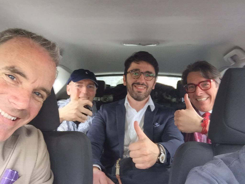 tweetH2H's tweet image. #Roma di rientro dal #TalentGame che ci piace #allagrande @lucazambrelli @SocialStarter @AndreaBesana #simonepengo