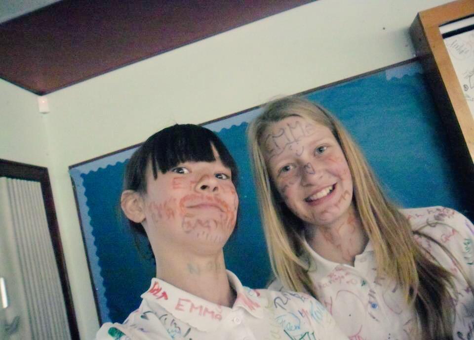 grant_ionaOX's tweet photo. Happy birthday to my bestestβ€οΈπ1β£6β£ππ #evolutionofus @sophiegiIchrist http://t.co/jws7i1rTxA