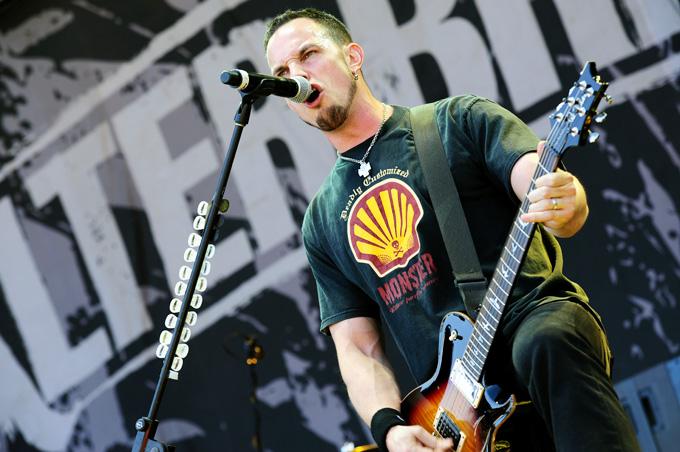 Happy 41st birthday Mark Tremonti, famos as guitarist for Alter Bridge and Creed  \"With Arms .. 