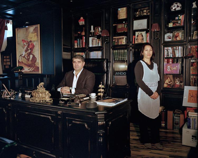 Downton Abbey Russian way: "Masters and Servants" by Lilia Li-Mi-Yan bit.ly/1bcv6yA