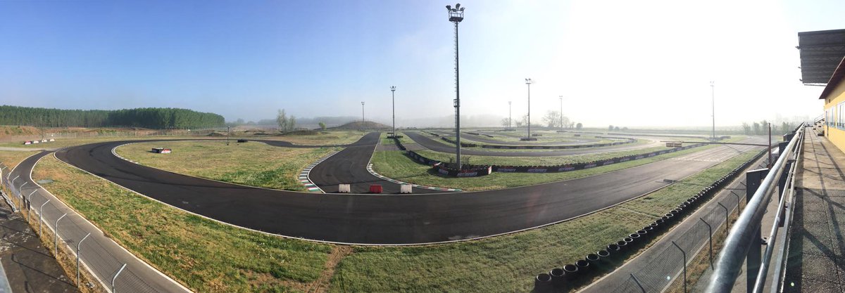 OttobianoMS's tweet photo. 7 gg al Campionato Mondiale @Supermoto_GP non perdetevi un grande spettacolo! 
Sport ed eventi collaterali TOP! http://t.co/IHeFMbMiqF