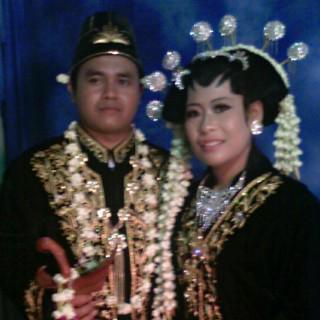 ettyning's tweet photo. Happy wedding kk@andreaniveny semoga jadi kluarga sakinah mawadha warohmah amin http://t.co/NbMoY9rewJ
