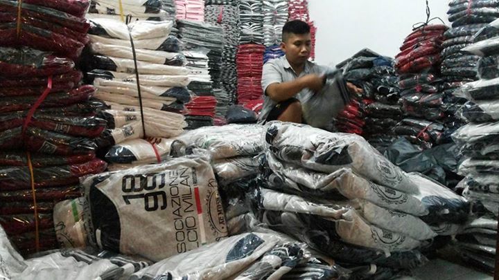 Info No Resi Pengiriman barang &amp; Info Stock Barang Lihat di = facebook.com/ButikSoccerID 

Order Cek Favorite juga ya.