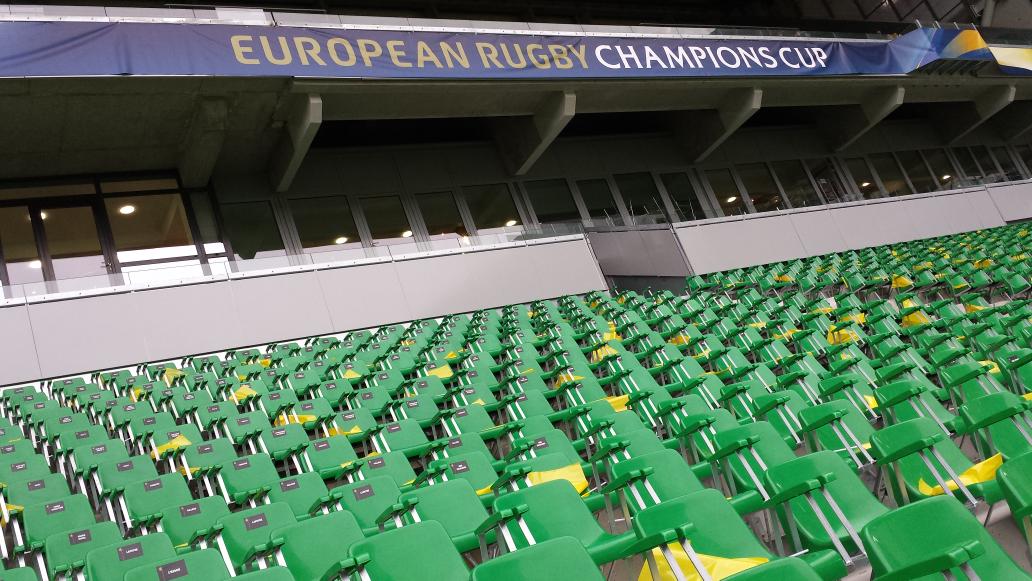 F3Auvergne's tweet photo. La @TeamYellowArmy a mis 20 000 fanions dans les tribunes de Geoffroy-Guichard #ASMSAR http://t.co/0LJAz2nF2l